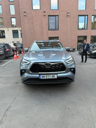 TOYOTA  Highlander 2023 - 48,256 კმ, $38,000