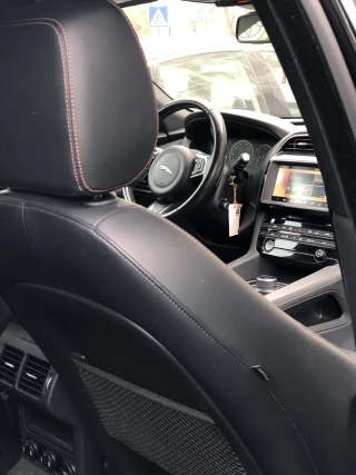 JAGUAR F-pace-thumb