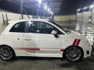 FIAT 500 Abarth-thumb