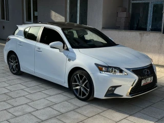 LEXUS CT 200h-thumb