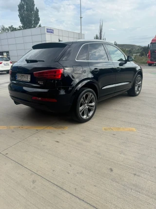 AUDI Q3-thumb