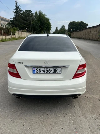 MERCEDES-BENZ C 300-thumb