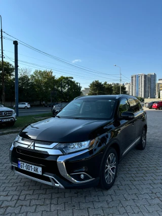 MITSUBISHI Outlander-thumb