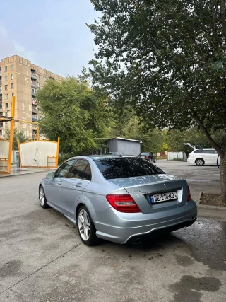 MERCEDES-BENZ C 250-thumb