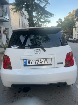 TOYOTA  Ist-thumb