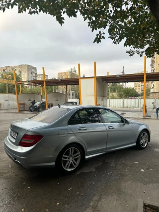 MERCEDES-BENZ C 250-thumb