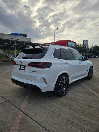 BMW X5 M-thumb