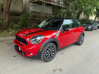 MINI Countryman-thumb