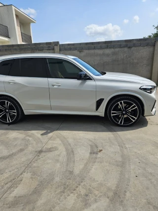 BMW X5-thumb