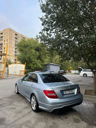 MERCEDES-BENZ C 250-thumb