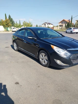 HYUNDAI Sonata-thumb