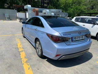 HYUNDAI Sonata-thumb