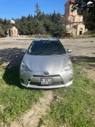 TOYOTA  Prius C-thumb