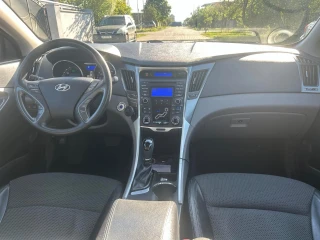 HYUNDAI Sonata-thumb