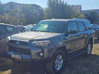 TOYOTA  4Runner-thumb