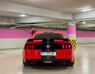 FORD Mustang-thumb