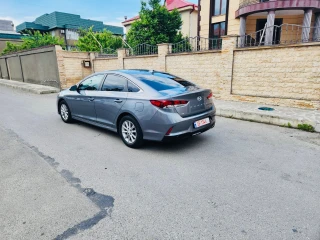 HYUNDAI Sonata-thumb