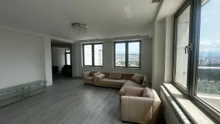 პრემიუმ უძრავი ქონება ვაკე-საბურთალო - 4 ოთახი, 235 მ², $350,000