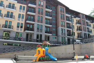 ბაკურიანის რეზიდენცია 165