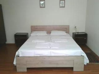 ბესო-სახლი