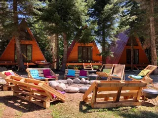 ბუდე მესტიის კოტეჯები