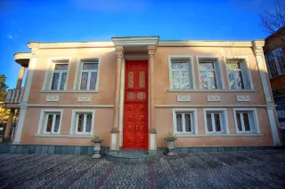 ბინა გარდენია