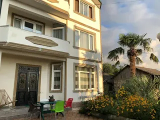 ჩაქვის ლუქსის სახლი