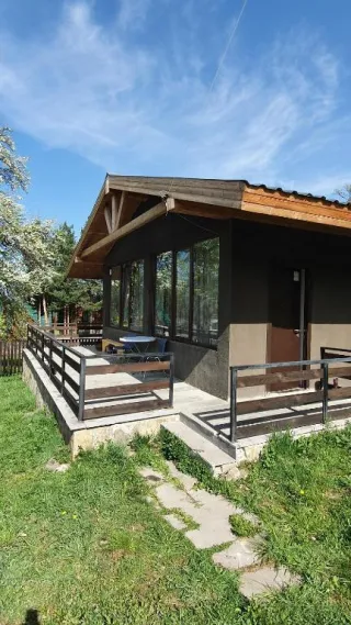 მყუდრო აგარაკი ვუდსაიდთან ბაკურიანში