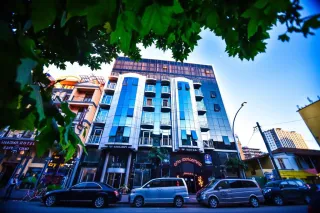 სასტუმრო ერა პალასი