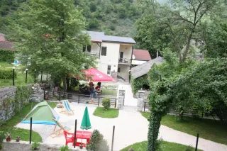 Garden Hotel ფასანაური