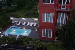 ოქროს სასტუმრო სახლი