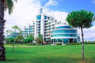 ოქროს საწმისის სასტუმრო