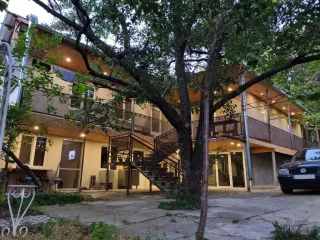 სასტუმრო სახლი ბოლნისი - ყვითელი ოთახი