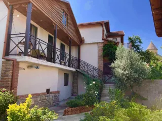 სასტუმრო სახლი ორმოცდაათი