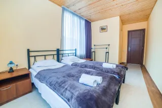 სასტუმრო სახლის გალერეა