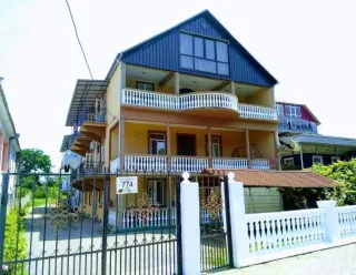 სასტუმრო სახლი ნიკა და ნინა