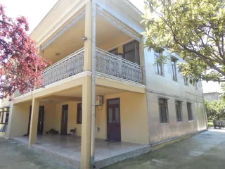 სასტუმრო სახლი ანგისაზე