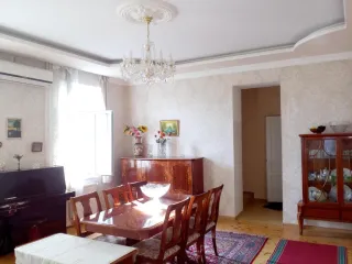 სასტუმრო სახლი გორაზე