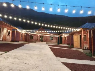 სასტუმრო სახლი უშბას კარიბჭე