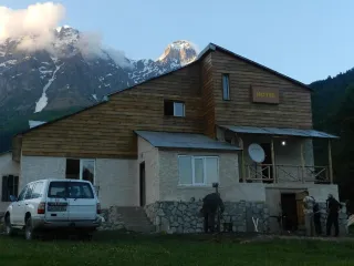 საოჯახო სასტუმრო დაელი