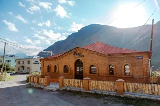 მთავარი ყაზბეგი