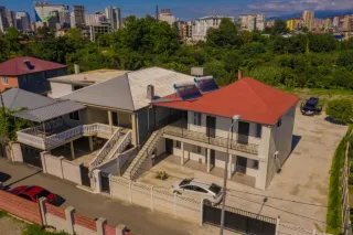 იმედიანი სახლები