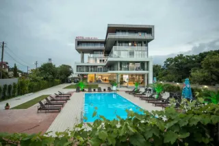 სასტუმრო Nobilis Hall