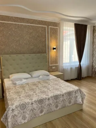 HOTEL SHARL NINOTSMINDA