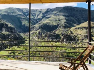 სასტუმრო ვარძიის ტერასა