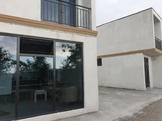 სახლი ბათუმის ხედით