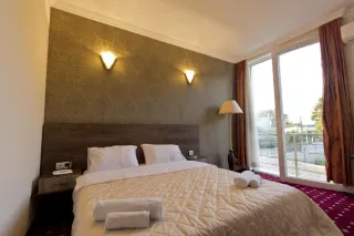 ნარინჯისფერი სასტუმრო