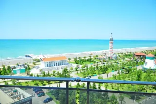 Rock Hotel პირველი ხაზი