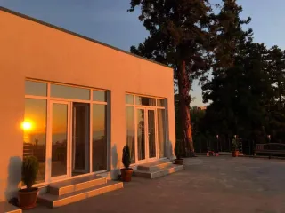 თეთრი ბინები