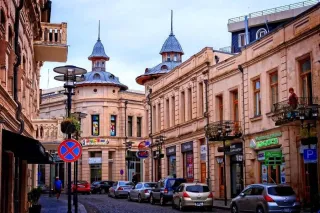 BAB სახლში